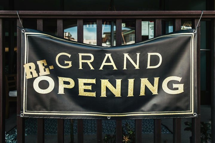 How Vinyl Banners Can Boost Your Seasonal Sales